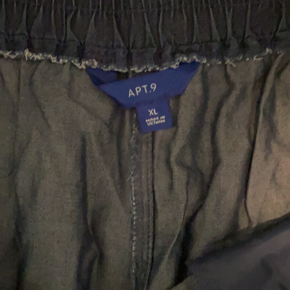 Pull on jean shorts - Picture 3 of 3